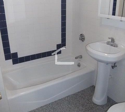 BATH Tub & Shower
