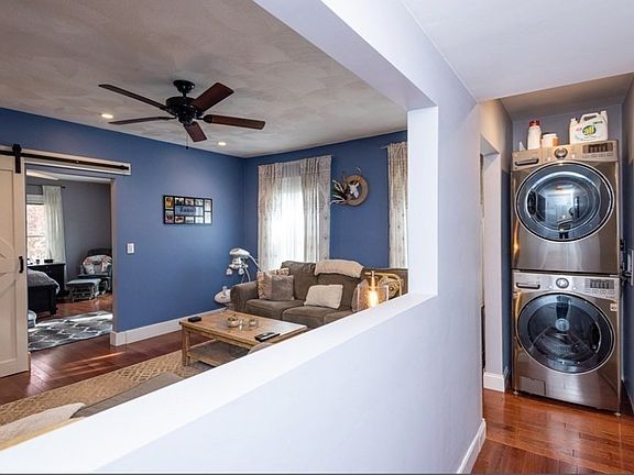 4th image of 8 Auburn Ct #2