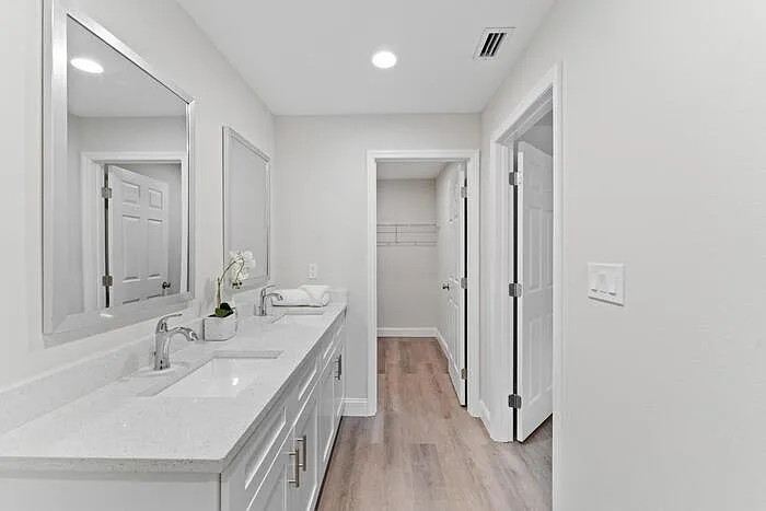 2220 SW 169th Pl — Photo 12