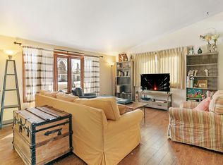 225 Grace St, Walworth, WI 53184