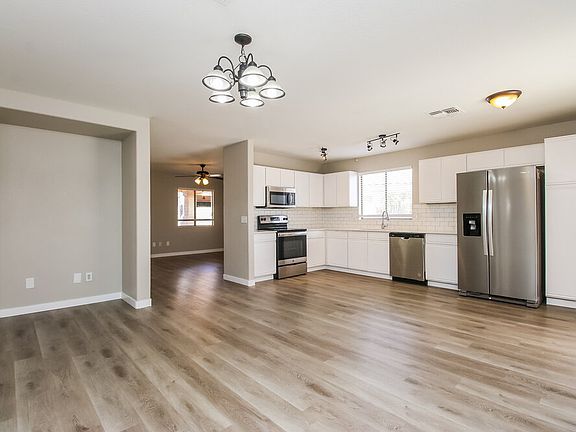 5th image of 5245 E Flower Ave