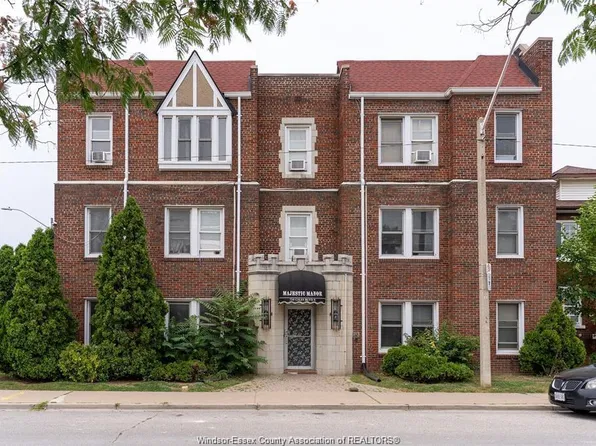 710 Giles Blvd E APT 201, Windsor, ON N9A 4E4