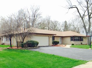 2136 Hagen Ln, Flossmoor, IL 60422