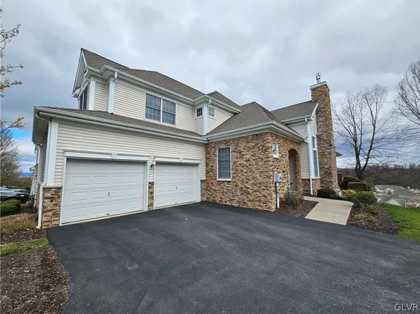 700 Quaker Ridge Ter, Easton, PA 18042