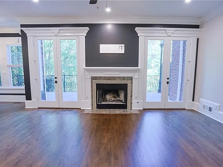1294 Lenox Park Blvd — Photo 25
