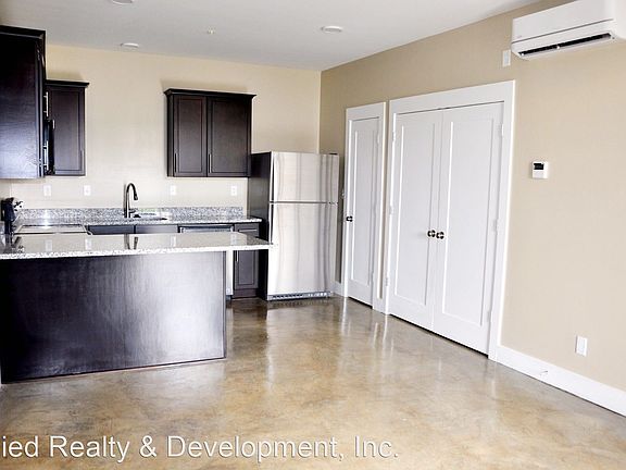 3rd image of 936 22nd Ave E #6