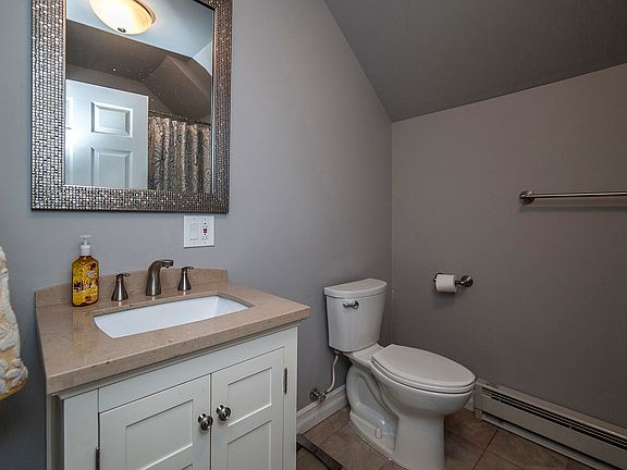 3rd image of 50 Pearl St