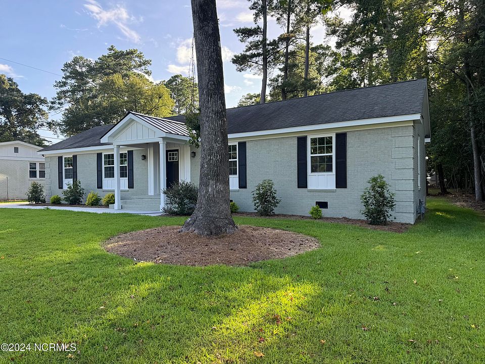 2nd image of 307 Country Club Drive