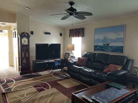 5th image of 445 Laurelwood Ln