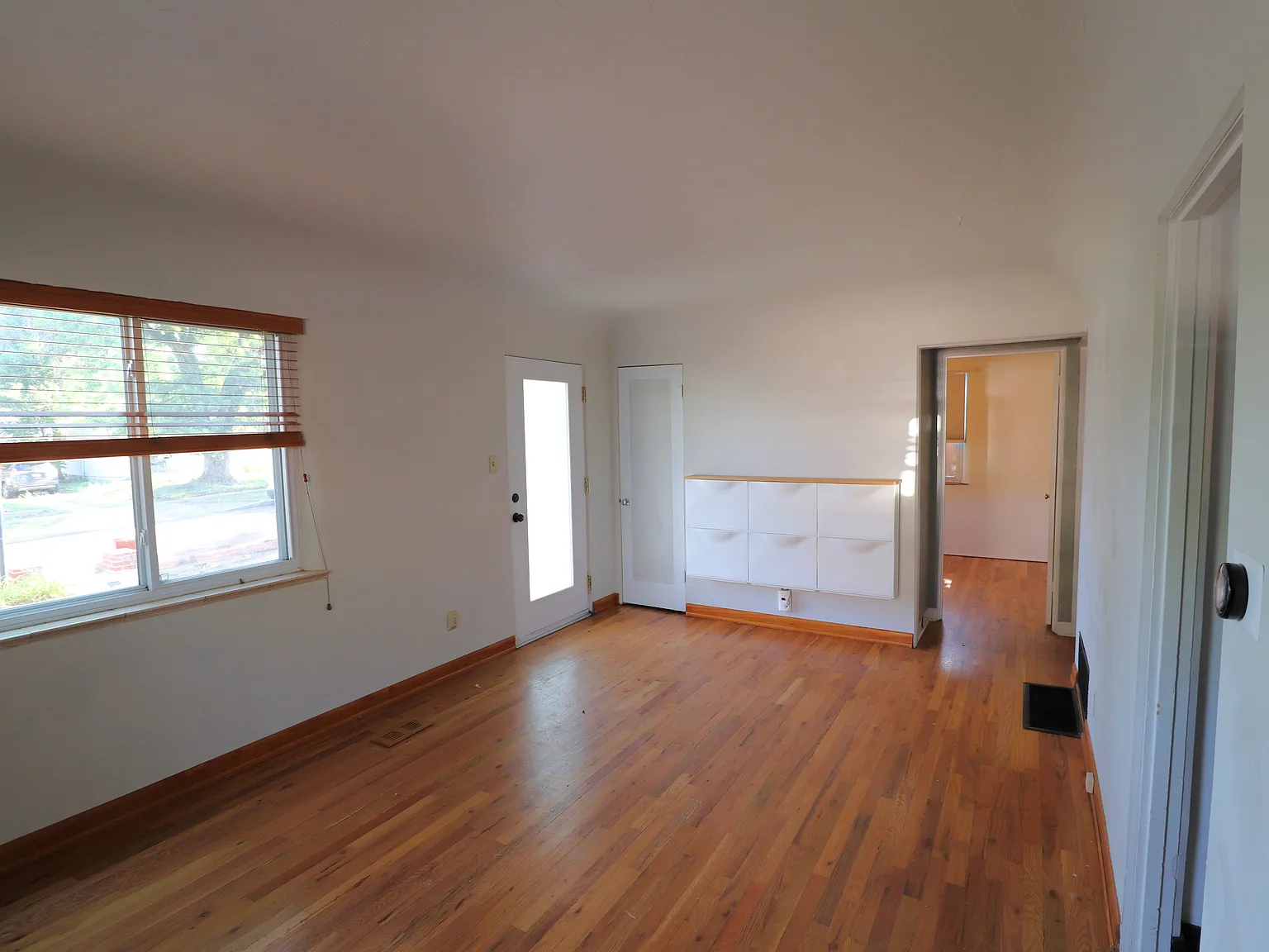 2 bed, 1104 sqft, $2,200 — Photo 2