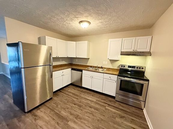 4th image of 3401 N Wittfield St