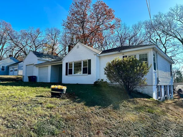 29 Austin St, Leominster, MA 01453