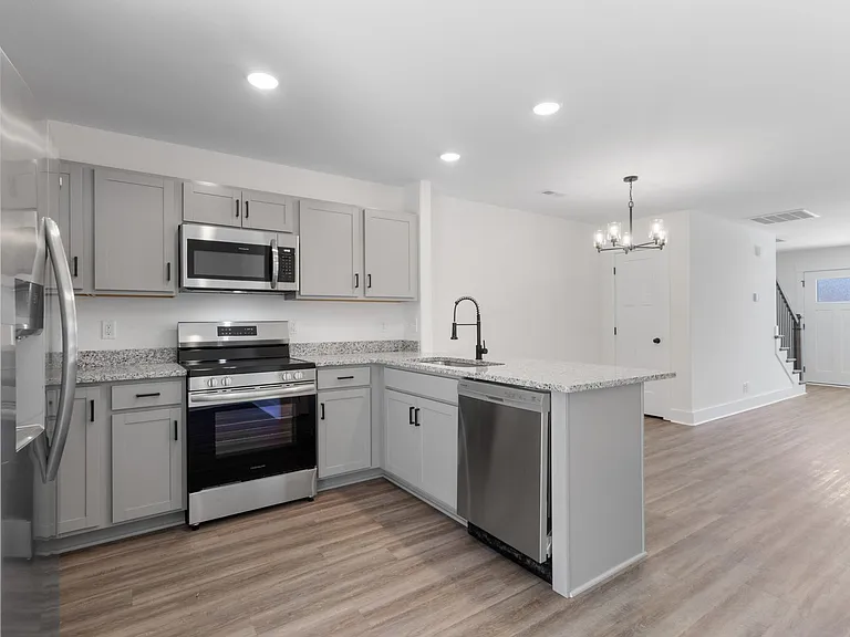 3873 Jockey Dr — Photo 11
