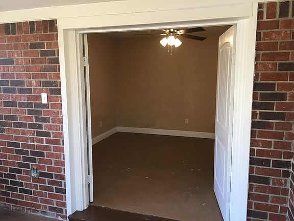 3rd image of 1113 Polk Ave #C
