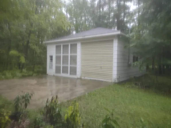 N3381 River Rd, Wallace, MI 49893