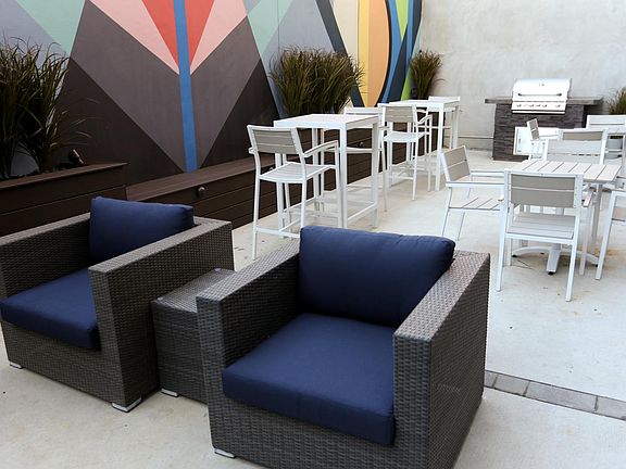 5th image of 1210 Washington Ave #506