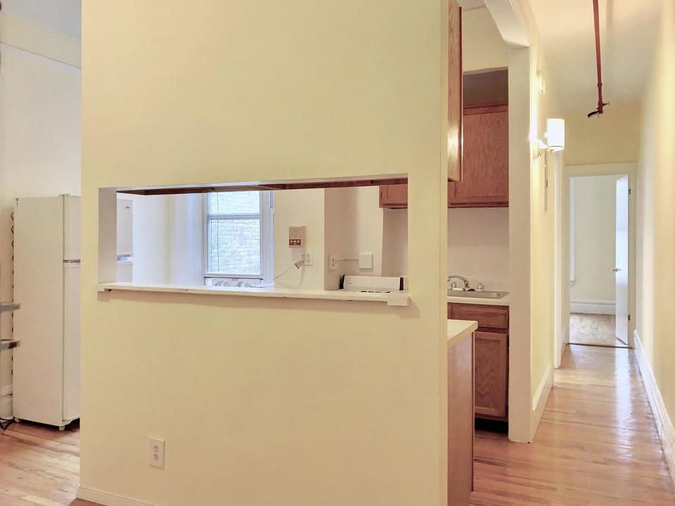 1st image of 239 W 100th St APT 4R