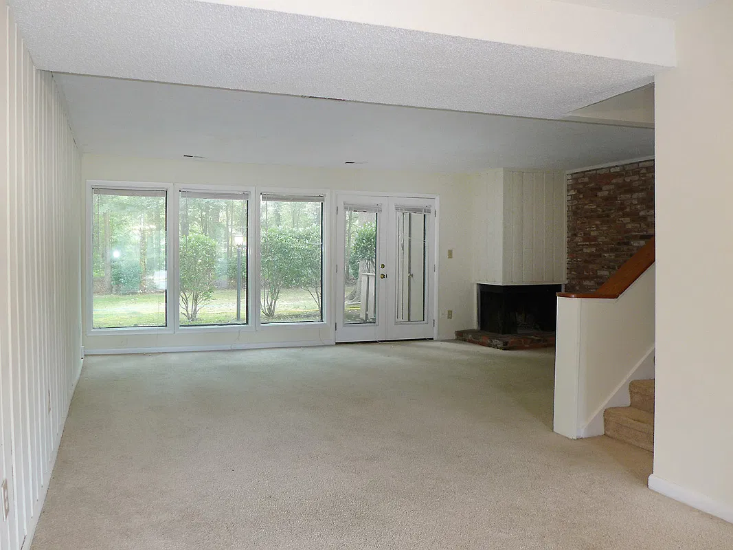 3 bed, 2.5 bath, 1324 sqft, $1,995 — Photo 3