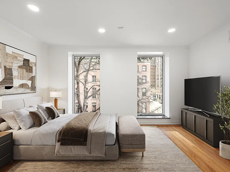 132 E 36th St #1 — Photo 15