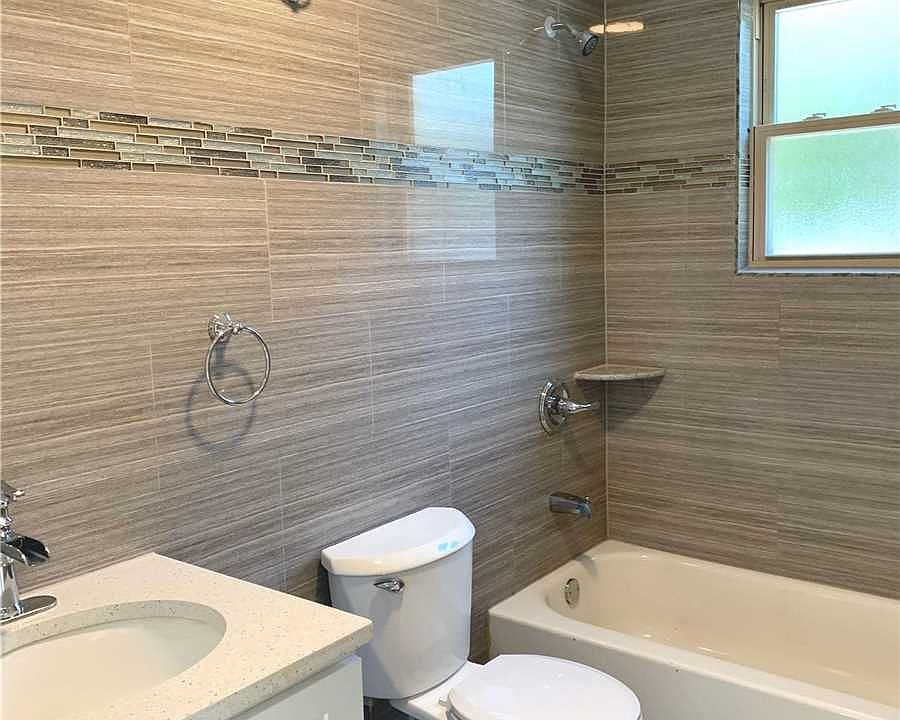 2nd image of 13524 122nd St