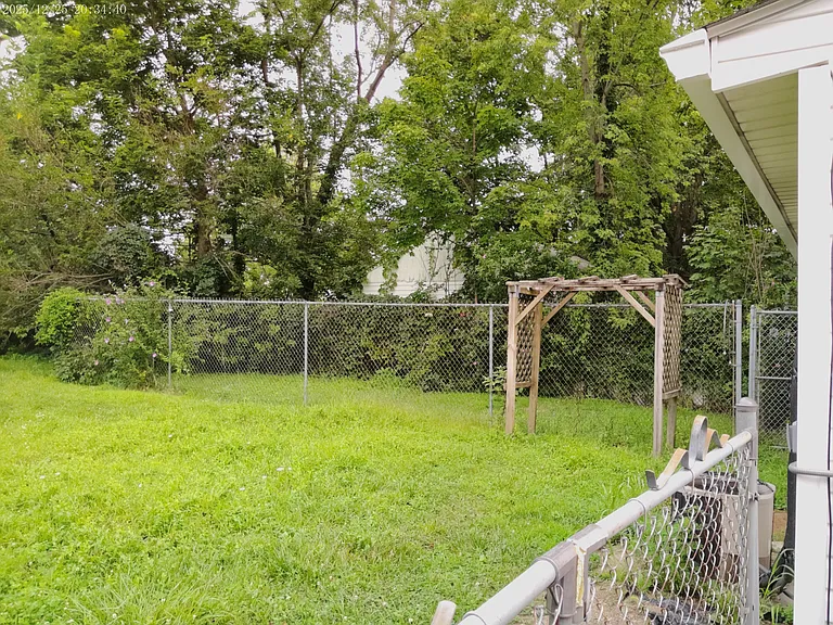 505 Beechwood Rd — Photo 13