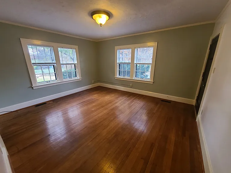 4814 Woodland Ave — Photo 5