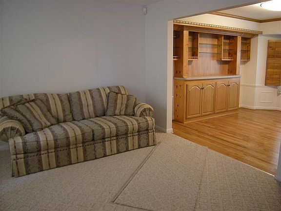 5th image of 6080 Jackie Dr