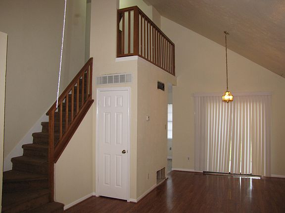 2nd image of 10134 Green Valley Ln