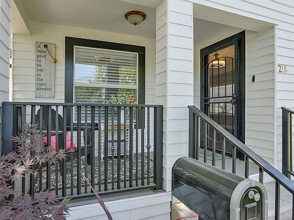 4th image of 218 Judah St