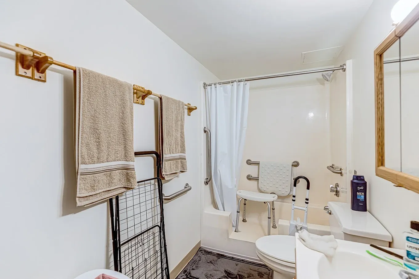 Sweetbriar Place Apartments — Photo 2