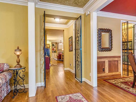 5th image of 9974 Westwood Manor Dr