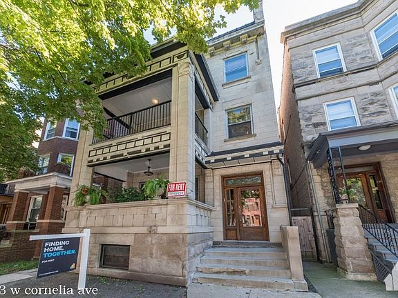 4th image of 1313 W Cornelia Ave #1121
