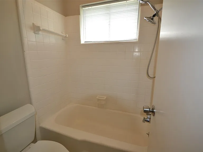 12711 Westleigh Dr — Photo 27