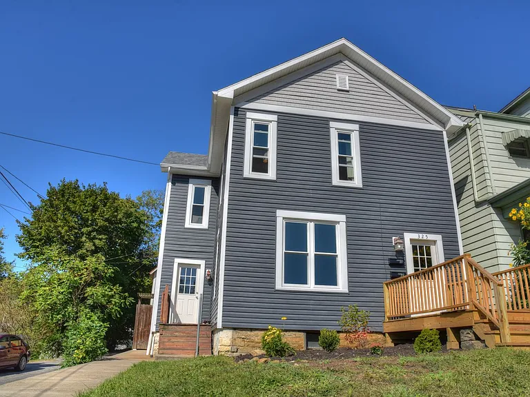 325 E Main St — Photo 1