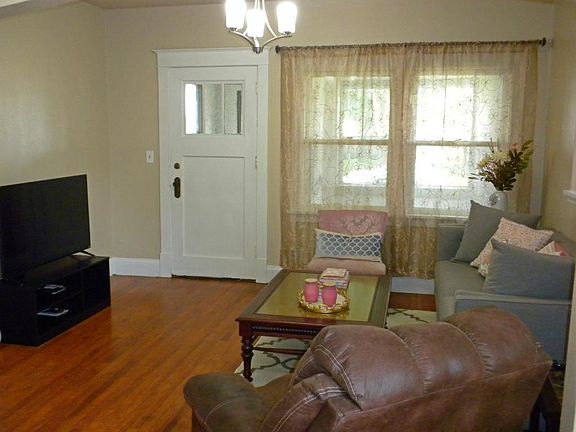 4th image of 448 6th Ave S