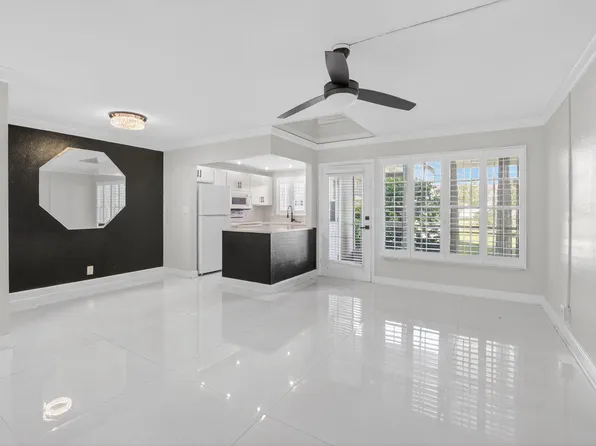 808 SE 7th Street #107, Deerfield Beach, FL 33441