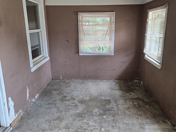 2nd image of 654 N Alton Ave