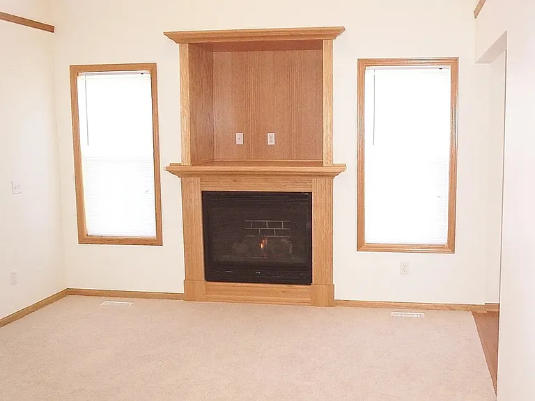 3202 SE Grant St — Photo 2