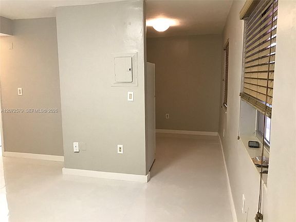 4th image of 1800 NW 19th St APT 2