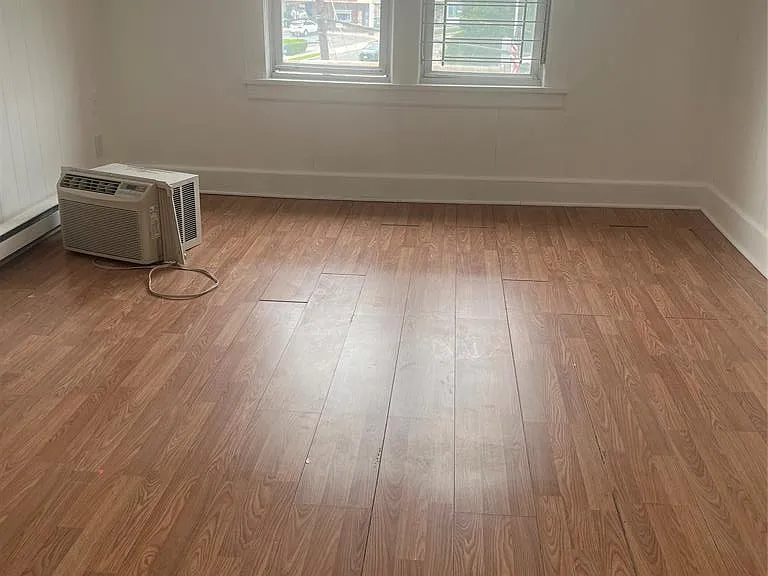 673 Clifton Ave — Photo 17