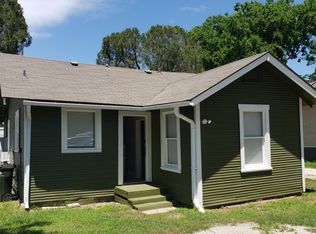 205 E Kingsbury St, Seguin, TX 78155