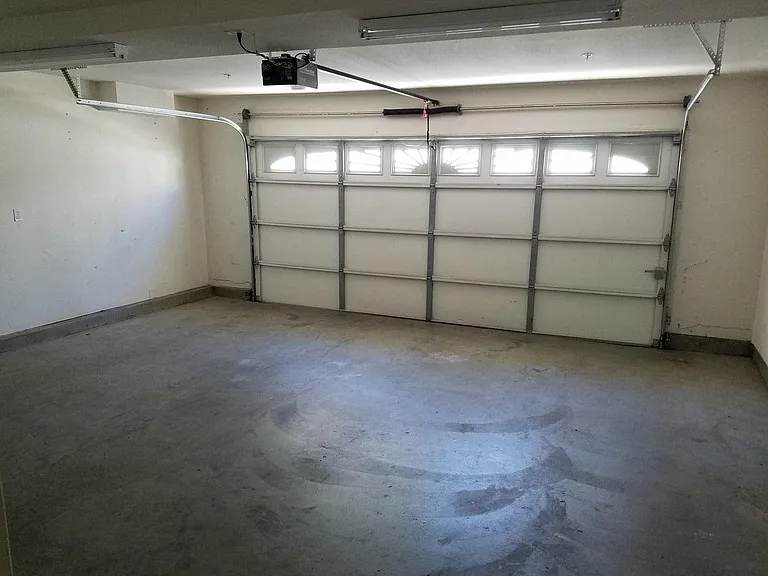 2878 Hilltop Mall Rd — Photo 32