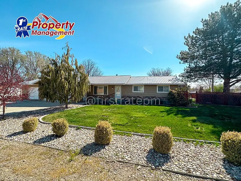 712 Fair Ln — Photo 23