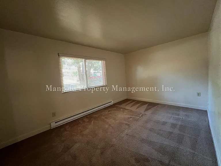 Del Mar Apartments — Photo 4