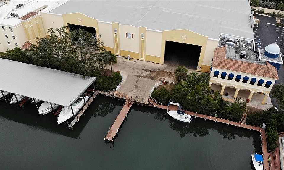 2nd image of 570 Blackburn Point Rd #26