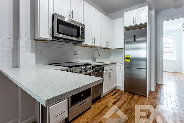 Rented by EXR | media 58