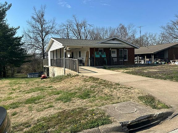 3rd image of 800 N Moulton St