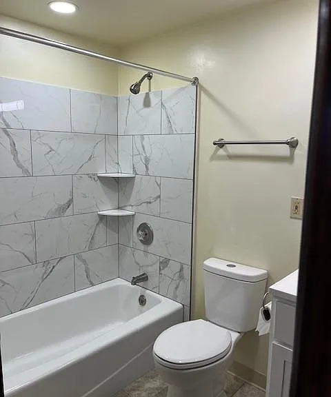 Hall bathroom.
