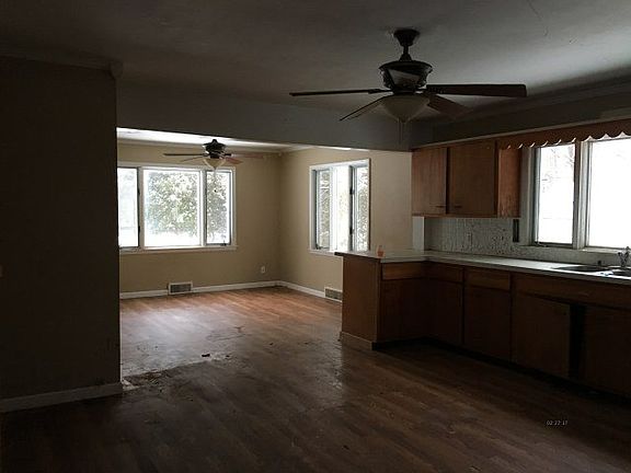 4th image of 17 Bridges Ave
