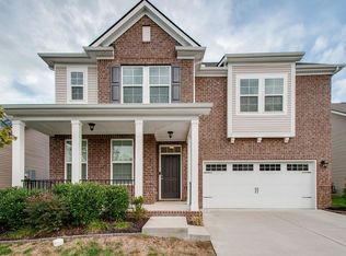 1864 Stonewater Dr, Hermitage, TN 37076